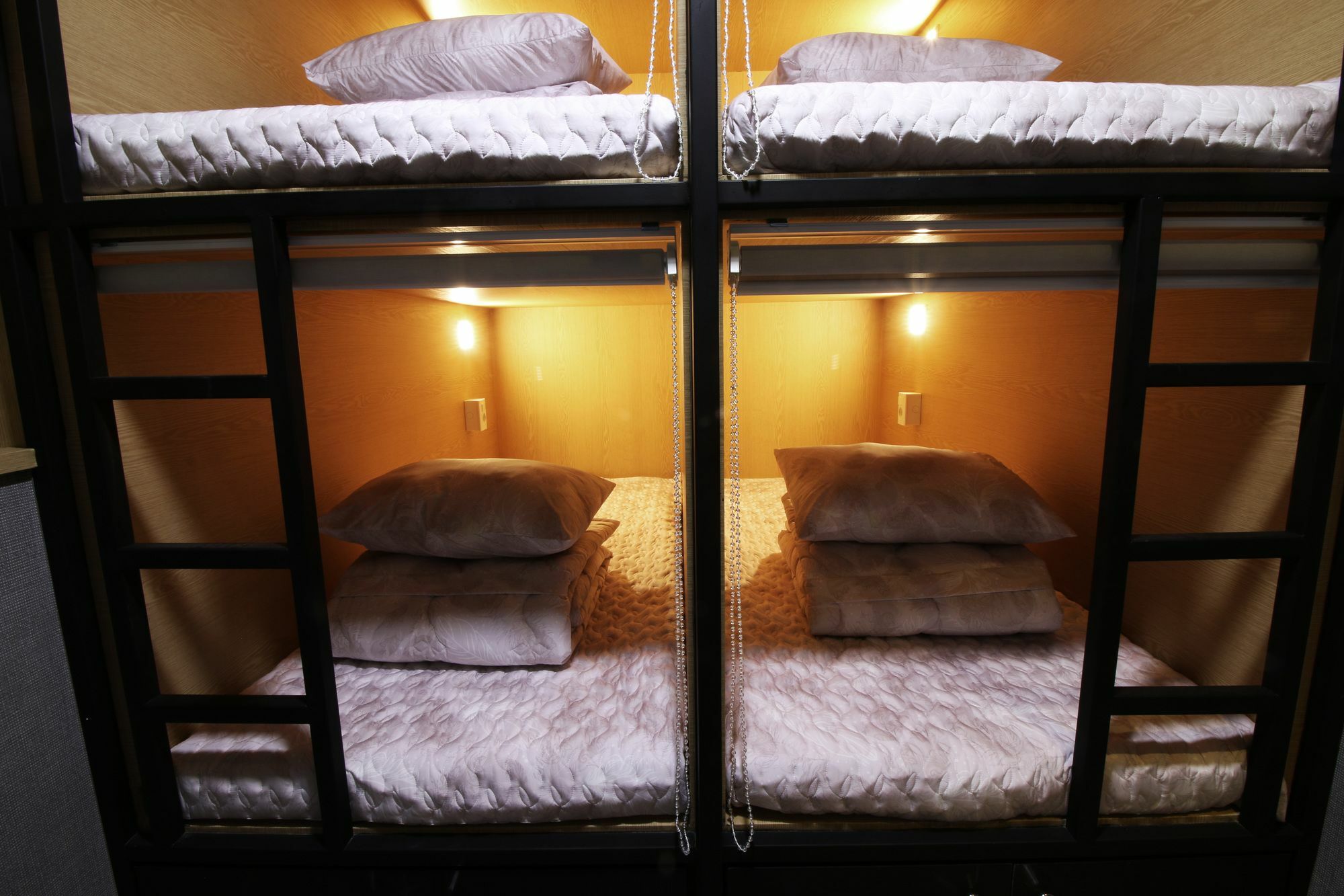 Hotel Mint House - Female Only Busan Esterno foto